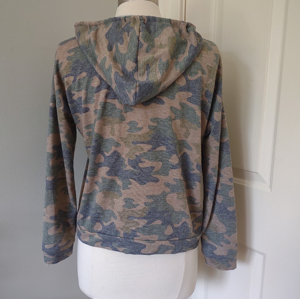 Hoodie Cropped Camo Medium - Picture 3 of 9